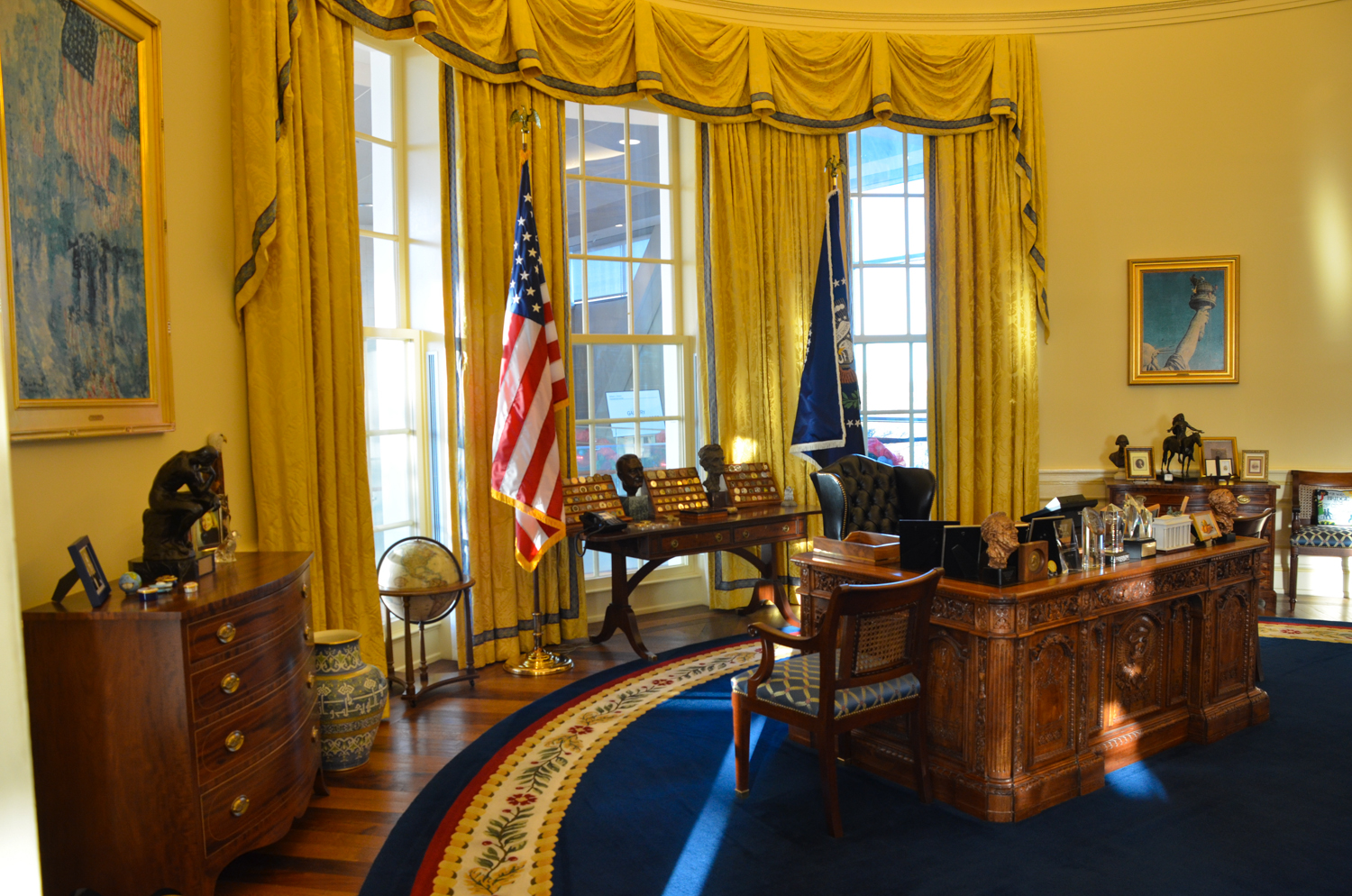 William J. Clinton Presidential Library & Museum – Presidential Leadership